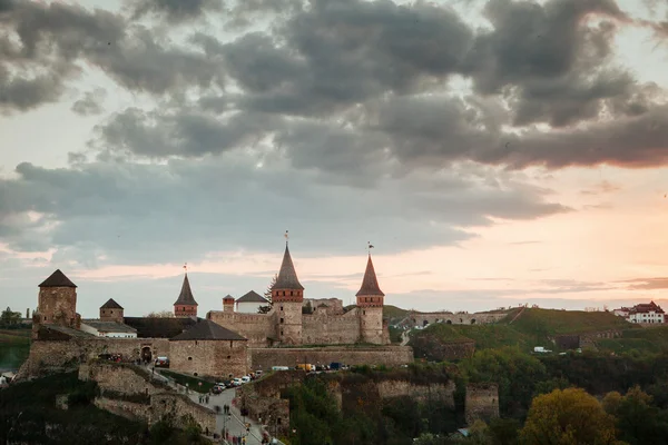 Middeleeuws kasteel. Oekraïne, Kamenets-Podolsk — Stockfoto