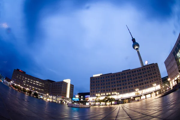 Πλατεία Alexanderplatz σούρουπο. — Φωτογραφία Αρχείου