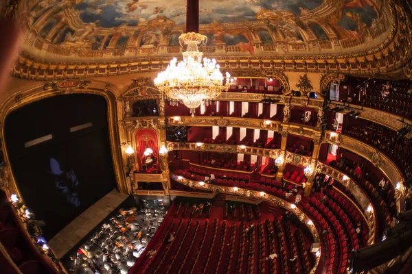 Dentro do auditório da Ópera La Monnaie da Bélgica — Fotografia de Stock