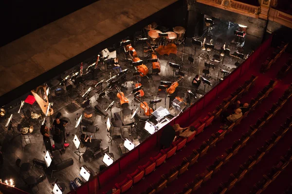 ベルギーのラ モネ劇場オペラの講堂内 — ストック写真