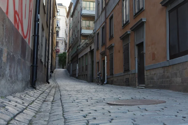 Eski şehrin dar sokak (gamla stan) Stokholm, İsveç — Stok fotoğraf