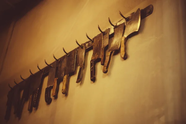 Ножи на стене — стоковое фото