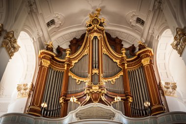 Hamburg 'daki St. Michaelis Kilisesi,