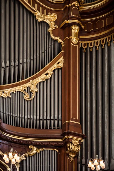 The organ in St. Michaelis church in Hamburg, Germany. — Stock Photo, Image