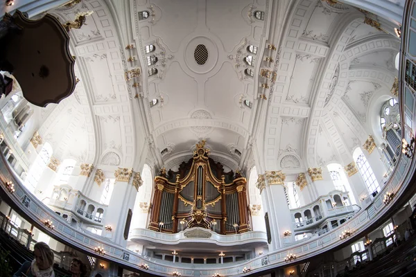 St.Michael de kerk in hamburg — Stockfoto