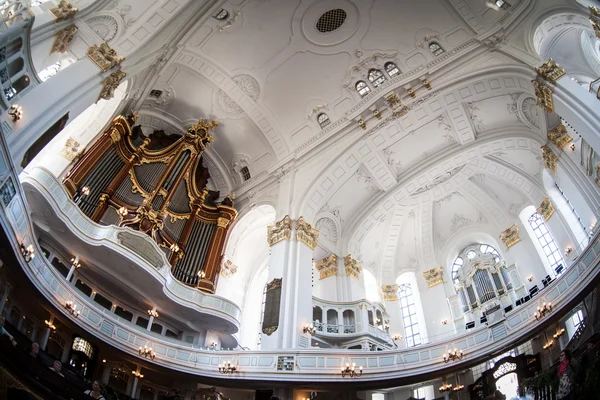 St.Michael de kerk in hamburg — Stockfoto