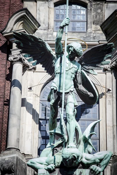 St michael's Kilisesi - Hamburg'un büyük simge — Stok fotoğraf