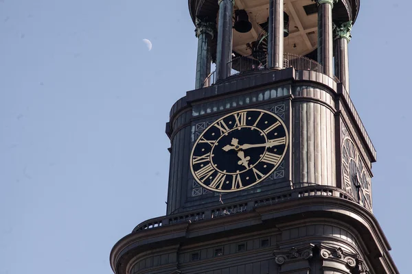 St. Michael's Church - Hamburg's major landmarks — Stock Photo, Image