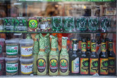 Şeker ve esrar Satılık ile tanımlama