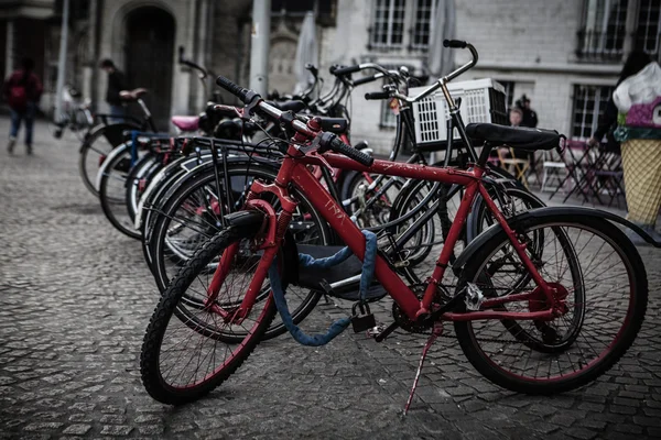 Bicycles parked on a bridge — Stock Photo, Image