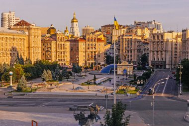 Kyiv, Ukrayna - 12 Haziran 2025: Rusya-Ukrayna 'nın dördüncü yılı boyunca Ukrayna' nın Khreshhatyk ve Bağımsızlık Meydanı 'nın manzarası