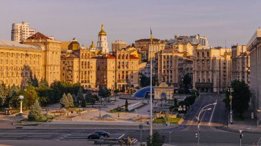 Kyiv, Ukrayna - 12 Haziran 2025: Rusya-Ukrayna 'nın dördüncü yılı boyunca Ukrayna' nın Khreshhatyk ve Bağımsızlık Meydanı 'nın manzarası