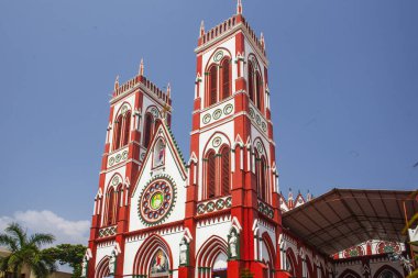 Kilise Bazilikası 'nın dış görünüşü İsa' nın kutsal kalbi, Puducherry, Hindistan 