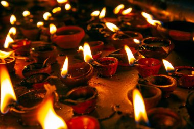 meenakshi hindu Tapınağı madurai, tamil nadu içinde mumlar