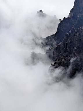 Caldera de Taburiente Ulusal Parkı güzel bulutlu havada, La Palma Adası, Kanarya Adaları, İspanya, Avrupa.