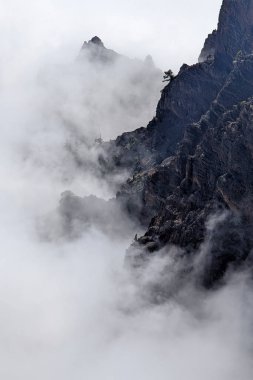 Caldera de Taburiente Ulusal Parkı güzel bulutlu havada, La Palma Adası, Kanarya Adaları, İspanya, Avrupa.