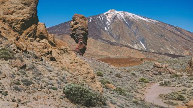 Teide Ulusal Parkı, Tenerife, Kanarya Adaları, İspanya 'da güzel volkanik kayalar ve çöl