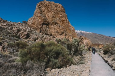 Teide Ulusal Parkı, Tenerife, Kanarya Adaları, İspanya 'da güzel volkanik kayalar ve çöl