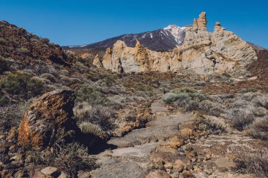 Teide Ulusal Parkı, Tenerife, Kanarya Adaları, İspanya 'da güzel volkanik kayalar ve çöl