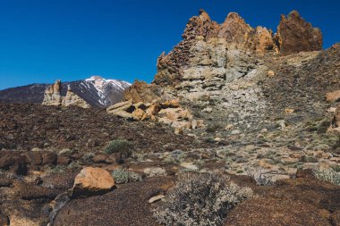 Teide Ulusal Parkı, Tenerife, Kanarya Adaları, İspanya 'da güzel volkanik kayalar ve çöl