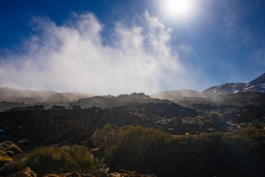 Teide Ulusal Parkı, Tenerife, Kanarya Adaları, İspanya 'da güzel volkanik kayalar ve çöl