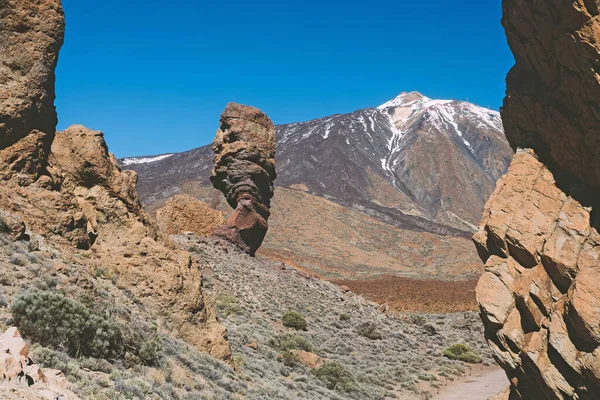 Teide Ulusal Parkı, Tenerife, Kanarya Adaları, İspanya 'da güzel volkanik kayalar ve çöl