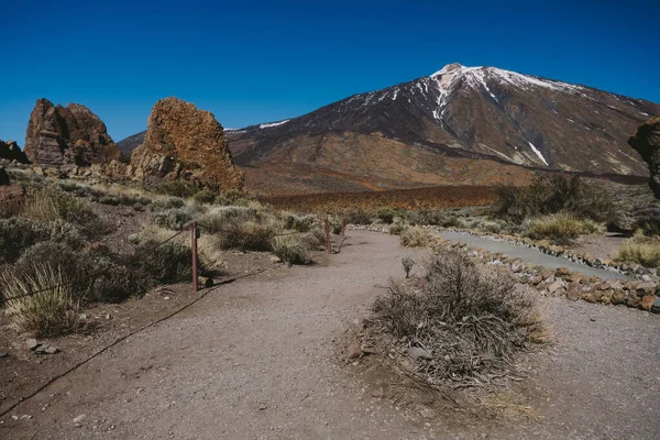 Teide Ulusal Parkı, Tenerife, Kanarya Adaları, İspanya 'da güzel volkanik kayalar ve çöl