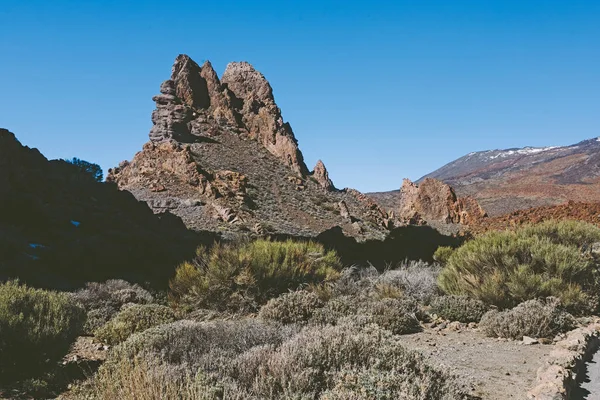 Teide Ulusal Parkı, Tenerife, Kanarya Adaları, İspanya 'da güzel volkanik kayalar ve çöl
