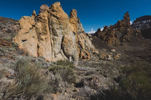 Teide Ulusal Parkı, Tenerife, Kanarya Adaları, İspanya 'da güzel volkanik kayalar ve çöl