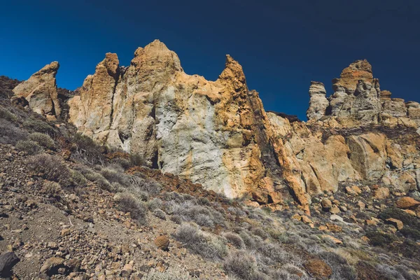 Teide Ulusal Parkı, Tenerife, Kanarya Adaları, İspanya 'da güzel volkanik kayalar ve çöl