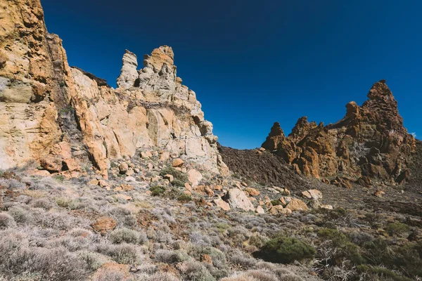 Teide Ulusal Parkı, Tenerife, Kanarya Adaları, İspanya 'da güzel volkanik kayalar ve çöl