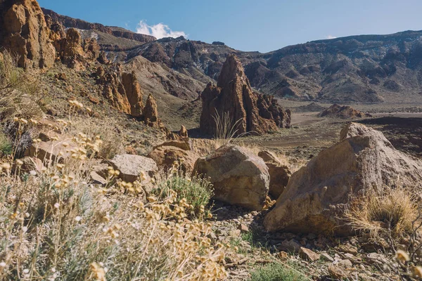 Teide Ulusal Parkı, Tenerife, Kanarya Adaları, İspanya 'da güzel volkanik kayalar ve çöl