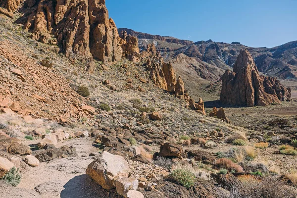 Teide Ulusal Parkı, Tenerife, Kanarya Adaları, İspanya 'da güzel volkanik kayalar ve çöl