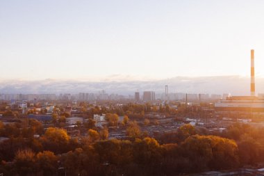 sonbahar günbatımı Kiev endüstriyel görünümünde