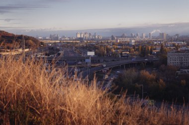 Kiev cityscape: kentin endüstriyel bölümünün görünümünü
