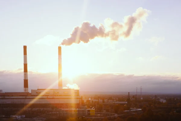 Przemysłowe widok Kijów w jesień słońca, Ukraina — Zdjęcie stockowe