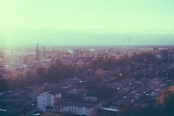 Syn på den industriella staden av Kiev från höjd i höst — Stockfoto