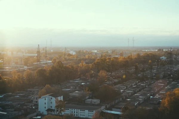 Pohled na průmyslové město Kyjev od výšky na podzim — Stock fotografie