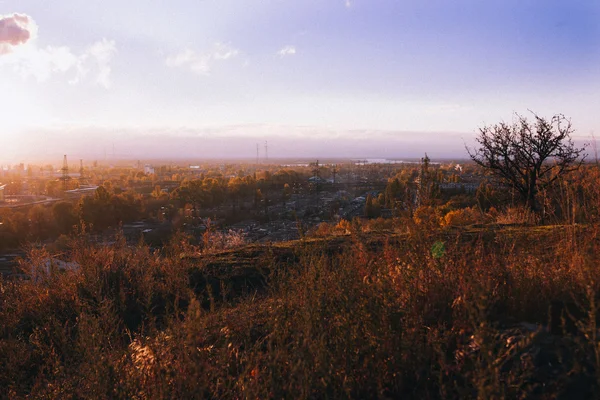 Kiev industriële weergave in herfst zonsondergang — Stockfoto