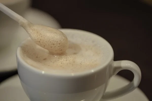 Una taza de café con leche —  Fotos de Stock