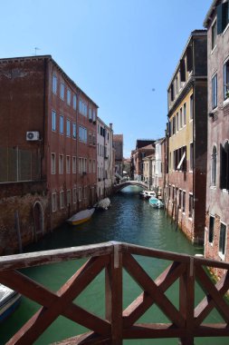 Güzel Venedik tecritten hemen sonra, temiz su ve normalden çok daha az insan ile