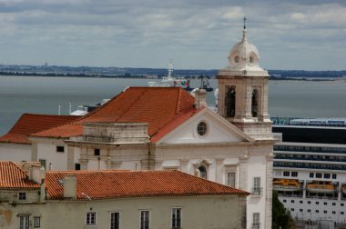 Eski sevgi dolu Lizbon