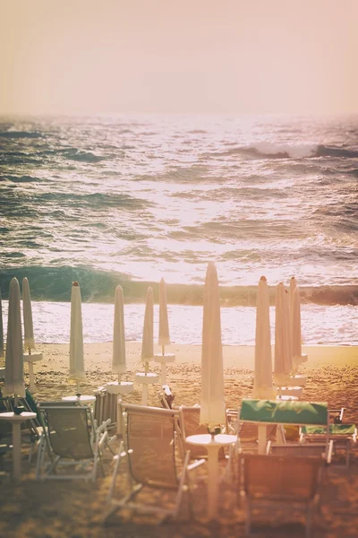 Beach bed with sun flare twilight time — Stock Photo, Image