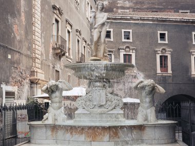 Amenano Çeşme Tarih Piazza del Duomo Catania, Sicilya, İtalya 