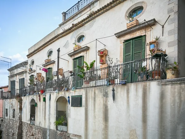 House in th old town of Syracuse, Sicily, Italy — Stock Photo, Image