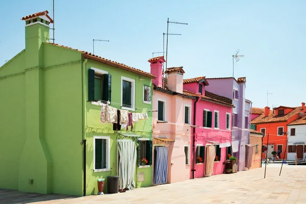 Burano (Benátky ostrov) barevné město v Itálii — Stock fotografie