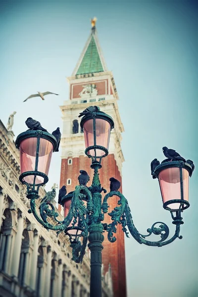 Lamp on St. Mark's Square, Venice, Italy — Stock Photo, Image