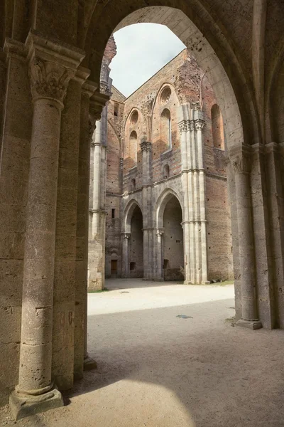 St Galgano Abbey (Abbazia di San Galgano), Тоскана, Италия винтажный вид — стоковое фото
