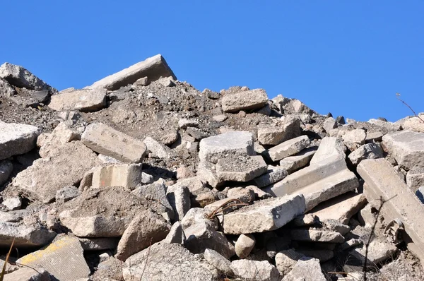 Trümmer eines abgerissenen Gebäudes — Stockfoto