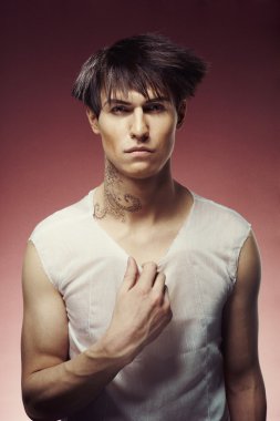 Şık Saç Tıraşlı Adam